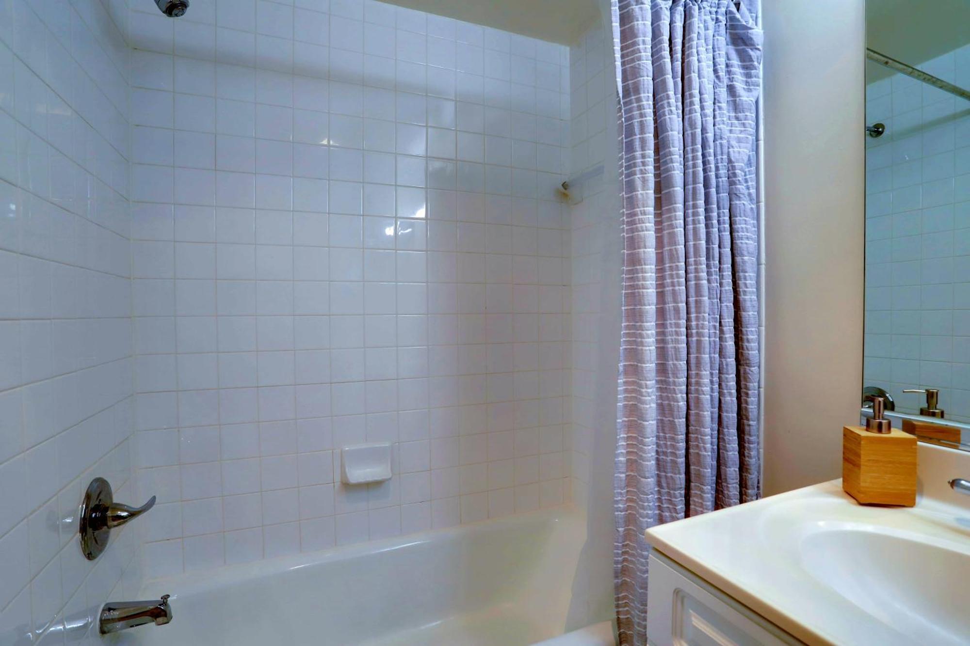 Fantastic 2 Bedroom Apartment With Gym At Арлингтън Екстериор снимка